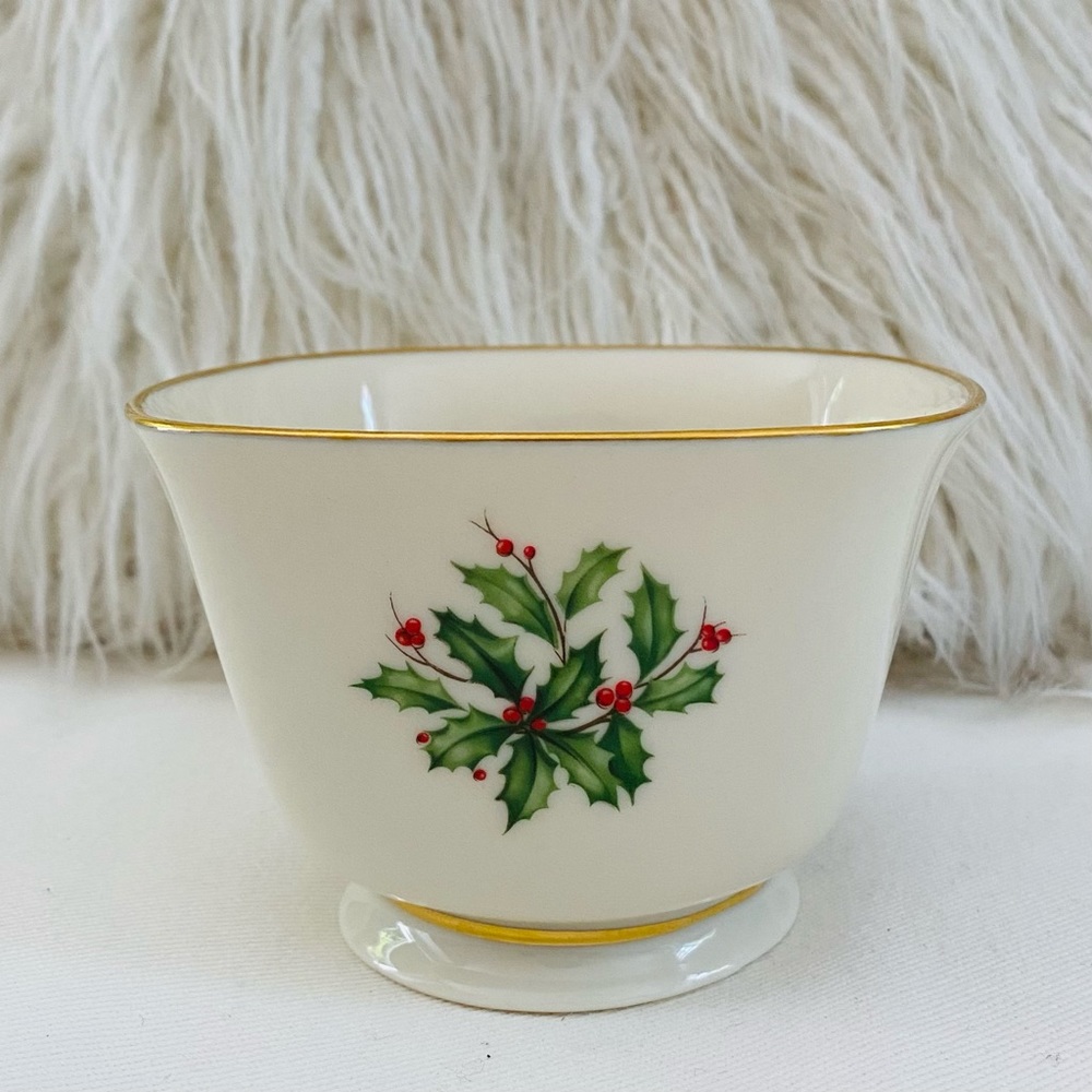 Lenox Cream and Gold Christmas Candy Bowl